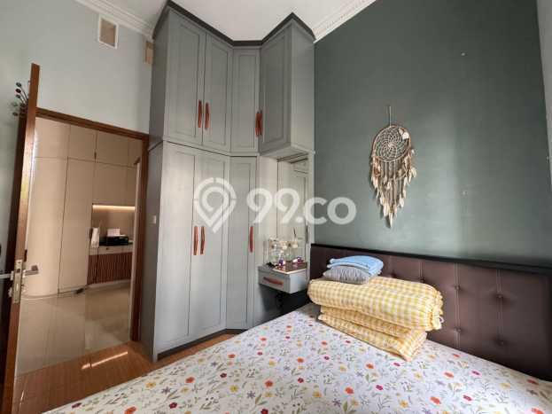 Rumah Modern 4 KT di Pondok Bambu Jakarta Timur Semi Furnished Rumah Modern 4 KT di Pondok Bambu Jakarta Timur Semi Furnished