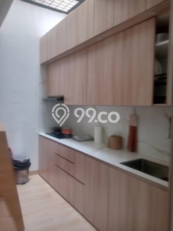 Hunian Elit LB 250m2 Siap Pakai Desain Elegan di Pondok Kelapa, Jakarta Timur Hunian Elit LB 250m2 Siap Pakai Desain Elegan di Pondok Kelapa, Jakarta Timur