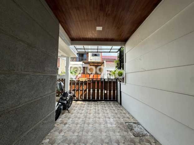 Rumah Modern 4 KT di Pondok Bambu Jakarta Timur Semi Furnished Rumah Modern 4 KT di Pondok Bambu Jakarta Timur Semi Furnished