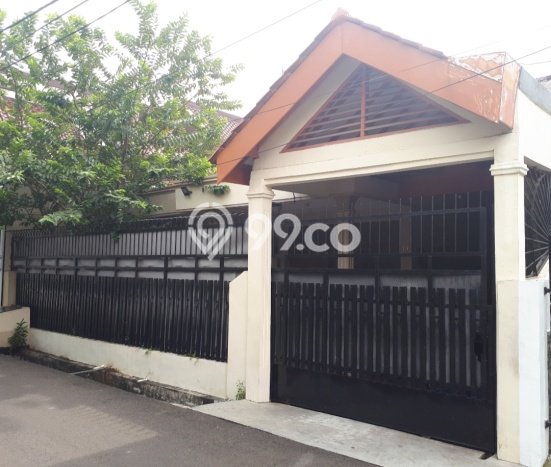 Ready to Use! Luxury House LT 180m2 Desain Modern di Rawamangun Ready to Use! Luxury House LT 180m2 Desain Modern di Rawamangun