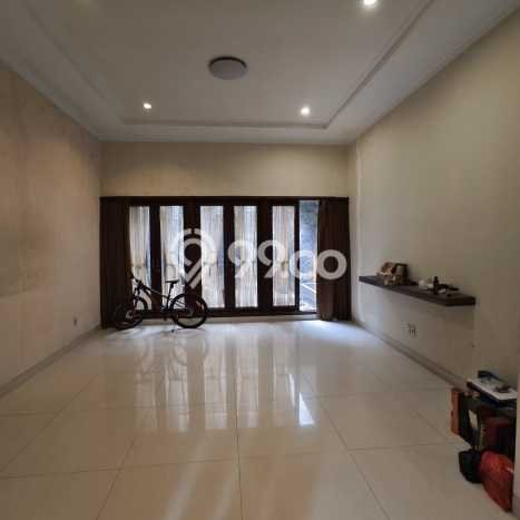 Rumah Eksklusif Siap Huni LT 473m2 di Batununggal, Bandung Rumah Eksklusif Siap Huni LT 473m2 di Batununggal, Bandung