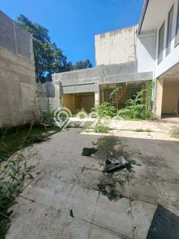 Disewakan Rumah Konsep Modern di Coblong Bandung dengan 5 KT Disewakan Rumah Konsep Modern di Coblong Bandung dengan 5 KT