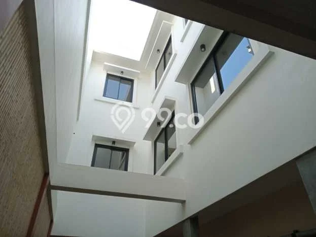 Dijual Rumah Premium dengan Fasilitas Sekitar Lengkap di Kebayoran Lama, Jakarta Selatan Dijual Rumah Premium dengan Fasilitas Sekitar Lengkap di Kebayoran Lama, Jakarta Selatan
