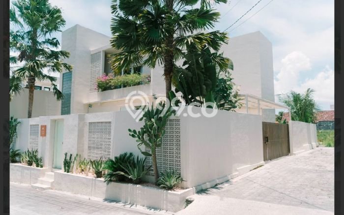 HARGA MENARIK! Vila Kawasan , Area 270m2m², Lokasi Premium dengan akses bagus HARGA MENARIK! Vila Kawasan , Area 270m2m², Lokasi Premium dengan akses bagus