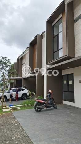 For Sale Rumah 3 Kamar Lokasi Strategis Nyaman dan Strategis di Serpong For Sale Rumah 3 Kamar Lokasi Strategis Nyaman dan Strategis di Serpong