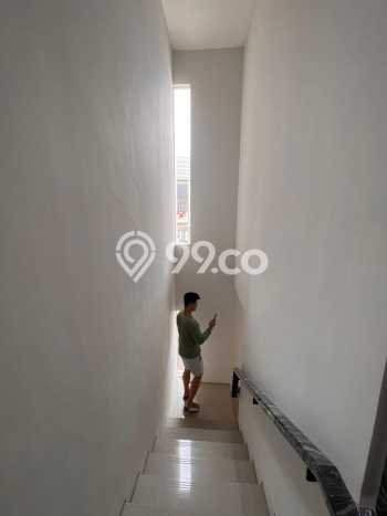 For Sale Rumah 3 Kamar Lokasi Strategis Nyaman dan Strategis di Serpong For Sale Rumah 3 Kamar Lokasi Strategis Nyaman dan Strategis di Serpong