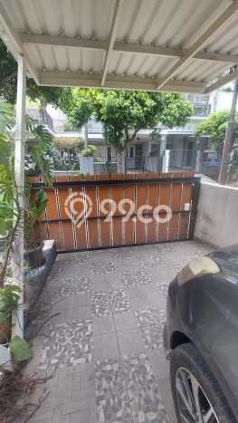 Rumah Minimalis 4 KT di Kemang Pratama Bekasi Semi Furnished Rumah Minimalis 4 KT di Kemang Pratama Bekasi Semi Furnished