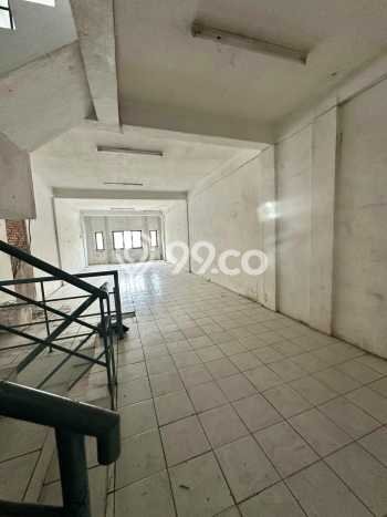 Ruko Dijual di Jakarta Utara LT 81m2 & LB 405m2 Lokasi Terbaik! Ruko Dijual di Jakarta Utara LT 81m2 & LB 405m2 Lokasi Terbaik!