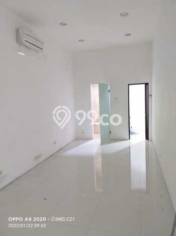 Ruko Disewakan di Area Ramai Kelapa Gading, Jakarta Utara Ruko Disewakan di Area Ramai Kelapa Gading, Jakarta Utara