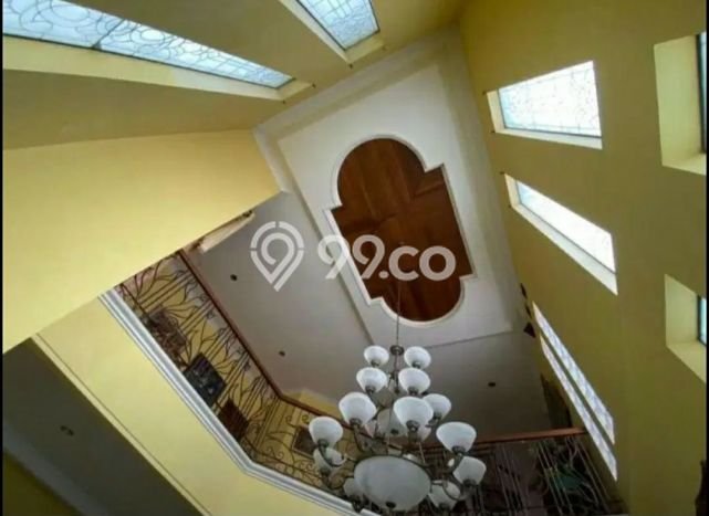 Ready to Use! Premium House LT 548m2 Desain Elegan di Turangga Ready to Use! Premium House LT 548m2 Desain Elegan di Turangga