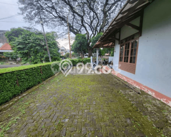 Rumah Elit Modern Tanpa Renovasi di Riau Bandung Rumah Elit Modern Tanpa Renovasi di Riau Bandung
