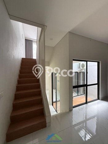 For Sale Hunian Rumah Terawat 3 Kamar di Kota Wisata, Jakarta Timur For Sale Hunian Rumah Terawat 3 Kamar di Kota Wisata, Jakarta Timur