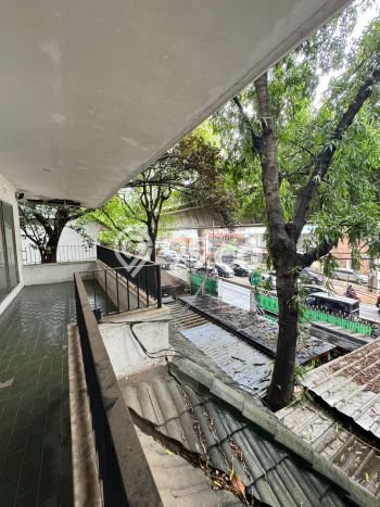Hunian Elit LB 500m2 Siap Pakai Desain Elegan di Prapanca, Jakarta Selatan Hunian Elit LB 500m2 Siap Pakai Desain Elegan di Prapanca, Jakarta Selatan