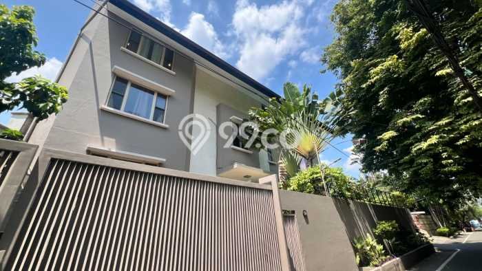 Rumah sewa siap huni 5 Kamar Tidur di SCBD, Jakarta Selatan Rumah sewa siap huni 5 Kamar Tidur di SCBD, Jakarta Selatan
