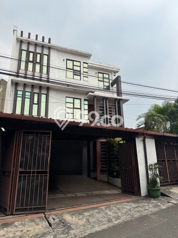 Hunian Elit LB 320m2 Siap Huni Desain Elegan di Cipete, Jakarta Selatan Hunian Elit LB 320m2 Siap Huni Desain Elegan di Cipete, Jakarta Selatan