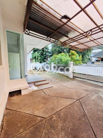 Dijual Rumah Luas Elegan Dengan View Cantik di Lebak Bulus, Jakarta Selatan Dijual Rumah Luas Elegan Dengan View Cantik di Lebak Bulus, Jakarta Selatan