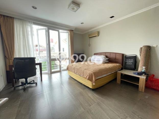 Siap Huni Hunian Elit 4 Kamar di Cinere Dekat ke Mana Saja Siap Huni Hunian Elit 4 Kamar di Cinere Dekat ke Mana Saja