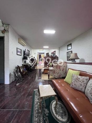 Dijual Rumah Mewah Megah Dengan View Eksklusif di Prapanca, Jakarta Selatan Dijual Rumah Mewah Megah Dengan View Eksklusif di Prapanca, Jakarta Selatan