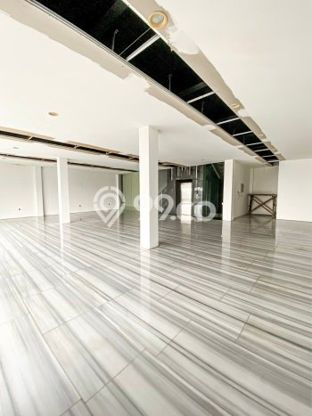 Kantor Dijual di Kebayoran Baru Jakarta Selatan dengan LB 1200m2 Kantor Dijual di Kebayoran Baru Jakarta Selatan dengan LB 1200m2