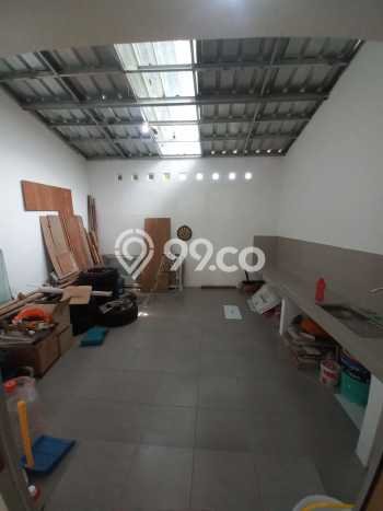 Ruko Dijual di Cinere LT 129m2, LB 118m2 Solusi Investasi Cerdas Ruko Dijual di Cinere LT 129m2, LB 118m2 Solusi Investasi Cerdas