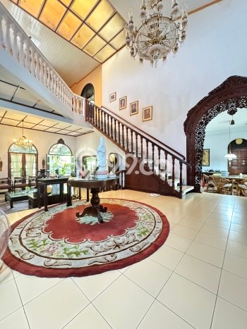 Rumah Mewah Siap Huni LT 2600m2 di Ciracas, Jakarta Timur Rumah Mewah Siap Huni LT 2600m2 di Ciracas, Jakarta Timur