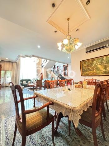 Siap Huni Hunian Elit 5 Kamar di Kebon Jeruk Dekat ke Mana Saja Siap Huni Hunian Elit 5 Kamar di Kebon Jeruk Dekat ke Mana Saja