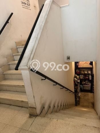 Hunian Elit LB 500m2 Siap Pakai Desain Elegan di Prapanca, Jakarta Selatan Hunian Elit LB 500m2 Siap Pakai Desain Elegan di Prapanca, Jakarta Selatan