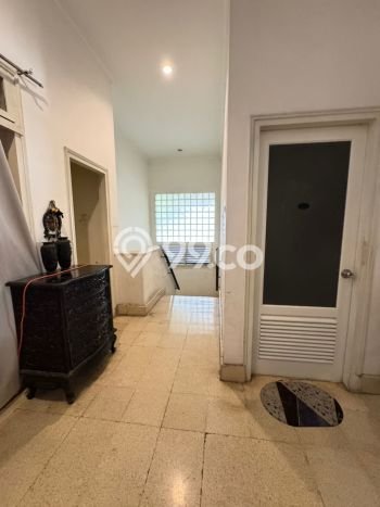 Hunian Elit LB 500m2 Siap Pakai Desain Elegan di Prapanca, Jakarta Selatan Hunian Elit LB 500m2 Siap Pakai Desain Elegan di Prapanca, Jakarta Selatan