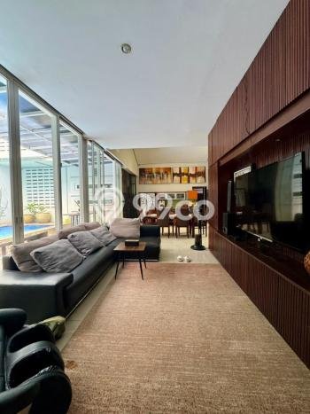 Dijual Rumah Mewah Megah Dengan View Cantik di Ragunan, Jakarta Selatan Dijual Rumah Mewah Megah Dengan View Cantik di Ragunan, Jakarta Selatan