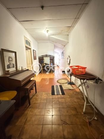 Hunian Elit LB 500m2 Siap Pakai Desain Elegan di Prapanca, Jakarta Selatan Hunian Elit LB 500m2 Siap Pakai Desain Elegan di Prapanca, Jakarta Selatan