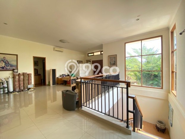 Hunian Elit LB 278m2 Siap Huni Desain Elegan di Bintaro, Tangerang Selatan Hunian Elit LB 278m2 Siap Huni Desain Elegan di Bintaro, Tangerang Selatan