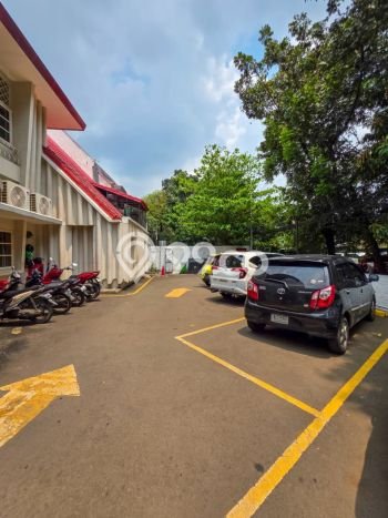 Area Ramai! Kantor Dijual di Kebayoran Baru untuk Bisnis Luas Bangunan 650m2 Area Ramai! Kantor Dijual di Kebayoran Baru untuk Bisnis Luas Bangunan 650m2