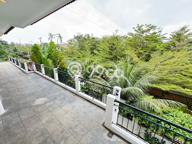 Rumah Mewah Dijual LT 770m2 di Cinere, Depok Rumah Mewah Dijual LT 770m2 di Cinere, Depok