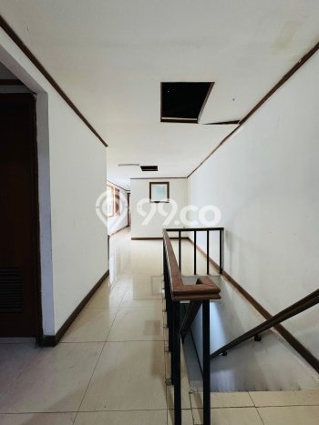 Unit Komersial Dijual di Kebayoran Baru Jakarta Selatan 230m2 Unit Komersial Dijual di Kebayoran Baru Jakarta Selatan 230m2