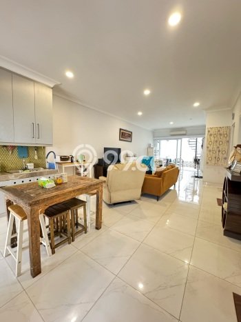 Jual Rumah Strategis Bagus Punya 4 KT di Cinere Depok SHM Jual Rumah Strategis Bagus Punya 4 KT di Cinere Depok SHM