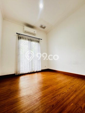 Rumah Disewakan Jakarta Selatan LT 205m2 LB 200m2 Area Cipete Rumah Disewakan Jakarta Selatan LT 205m2 LB 200m2 Area Cipete