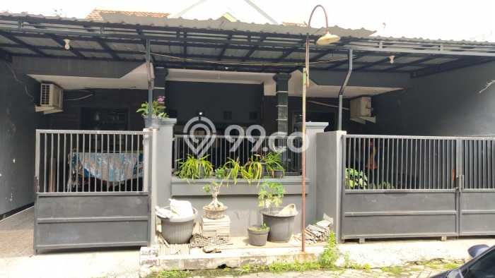 Jual Rumah Strategis Bagus Punya 3 KT di Rungkut Surabaya SHM Jual Rumah Strategis Bagus Punya 3 KT di Rungkut Surabaya SHM