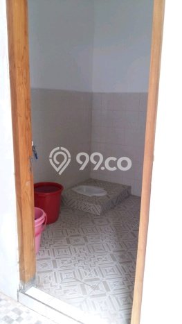 Disewakan! Rumah 2 Kamar Tidur &
2 Kamar Mandi di Ketintang, Surabaya Disewakan! Rumah 2 Kamar Tidur &
2 Kamar Mandi di Ketintang, Surabaya