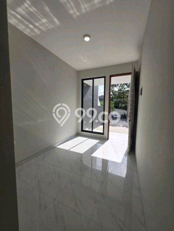 Dijual Cepat Rumah Favorit Siap Huni LB 160m2 di Rungkut, Surabaya Dijual Cepat Rumah Favorit Siap Huni LB 160m2 di Rungkut, Surabaya