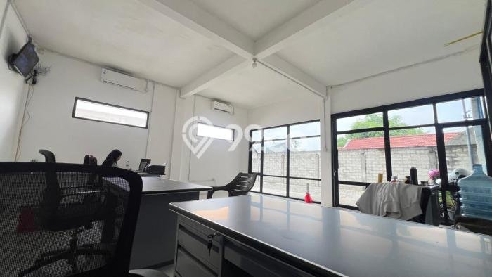 Untuk Dijual! Gudang di Mojokerto Mojokerto LT 1155m2 / LB 800m2 Kawasan Strategis Untuk Dijual! Gudang di Mojokerto Mojokerto LT 1155m2 / LB 800m2 Kawasan Strategis