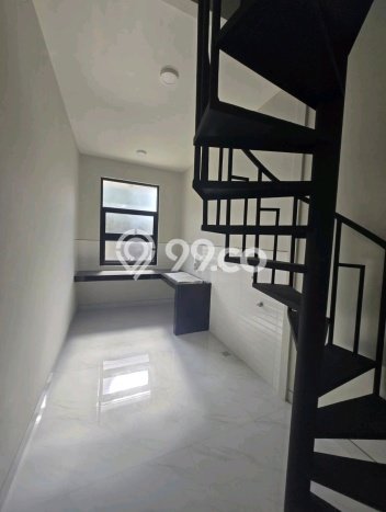 Dijual Cepat Rumah Favorit Siap Huni LB 160m2 di Rungkut, Surabaya Dijual Cepat Rumah Favorit Siap Huni LB 160m2 di Rungkut, Surabaya