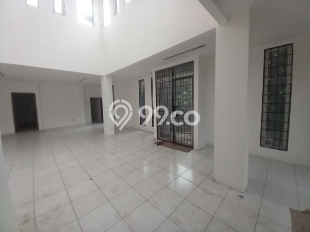 Ruko untuk disewa di Kembangan punya LT 112m2 & LB 200m2 harga sewa kompetitif Ruko untuk disewa di Kembangan punya LT 112m2 & LB 200m2 harga sewa kompetitif