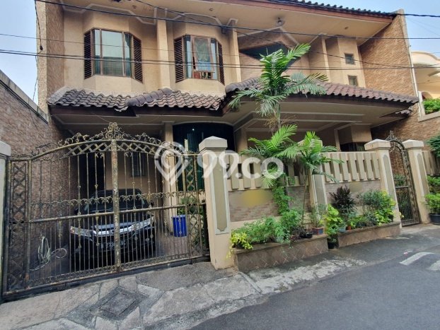 Rumah Elit Modern Siap Huni di Tomang Jakarta Barat Rumah Elit Modern Siap Huni di Tomang Jakarta Barat