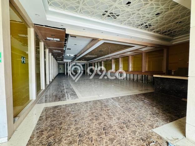 Unit Komersial Tersedia di Surabaya Kota Spesifikasi LB 2400m2 Unit Komersial Tersedia di Surabaya Kota Spesifikasi LB 2400m2