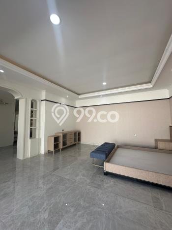 Dijual Rumah Luas Elegan Dengan View Cantik di Surabaya Kota, Surabaya Dijual Rumah Luas Elegan Dengan View Cantik di Surabaya Kota, Surabaya