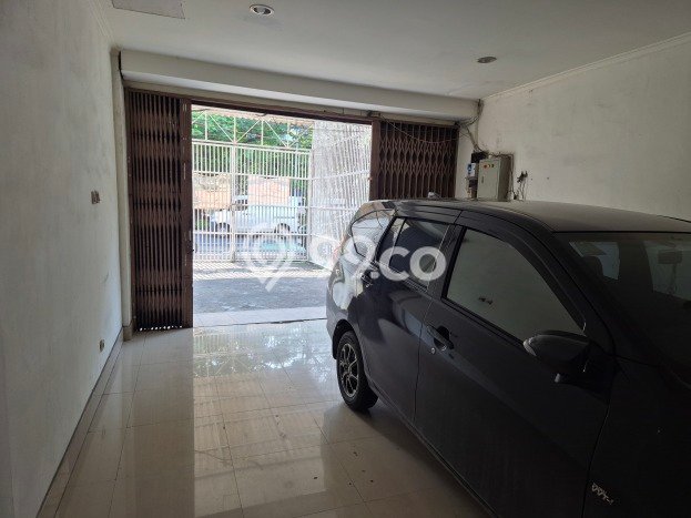Ruko Dijual di Jakarta Pusat LT 76m2 & LB 310m2 Lokasi Terbaik! Ruko Dijual di Jakarta Pusat LT 76m2 & LB 310m2 Lokasi Terbaik!