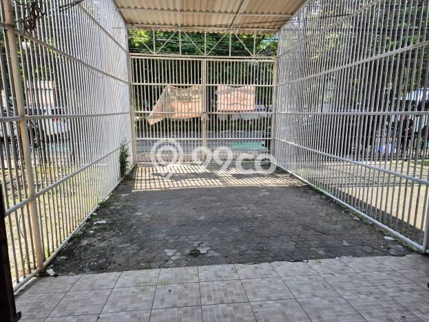 Ruko Dijual di Jakarta Pusat LT 76m2 & LB 310m2 Lokasi Terbaik! Ruko Dijual di Jakarta Pusat LT 76m2 & LB 310m2 Lokasi Terbaik!