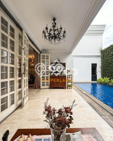 Rumah Eksklusif Siap Huni LT 635m2 di Kebayoran Lama, Jakarta Selatan Rumah Eksklusif Siap Huni LT 635m2 di Kebayoran Lama, Jakarta Selatan