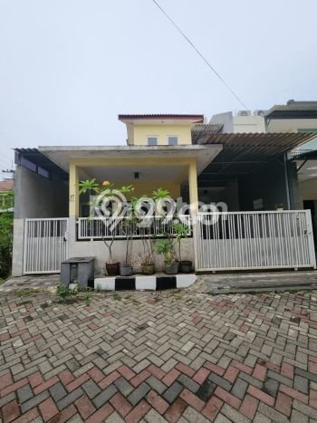 Rumah Luas Asri 2 KT Siap Pakai di Waru Surabaya Rumah Luas Asri 2 KT Siap Pakai di Waru Surabaya