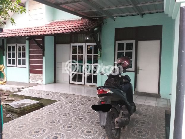 Disewakan Rumah Harga Terjangkau di Waru Surabaya dengan 3 KT Disewakan Rumah Harga Terjangkau di Waru Surabaya dengan 3 KT